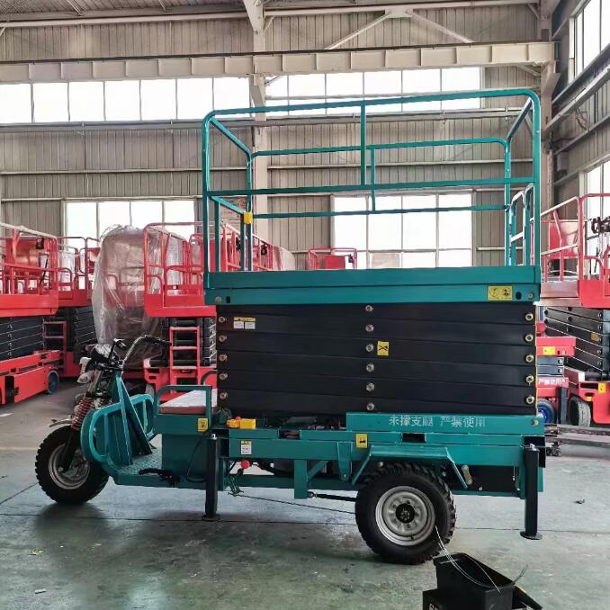 車(chē)載三輪車(chē)升降機.jpg